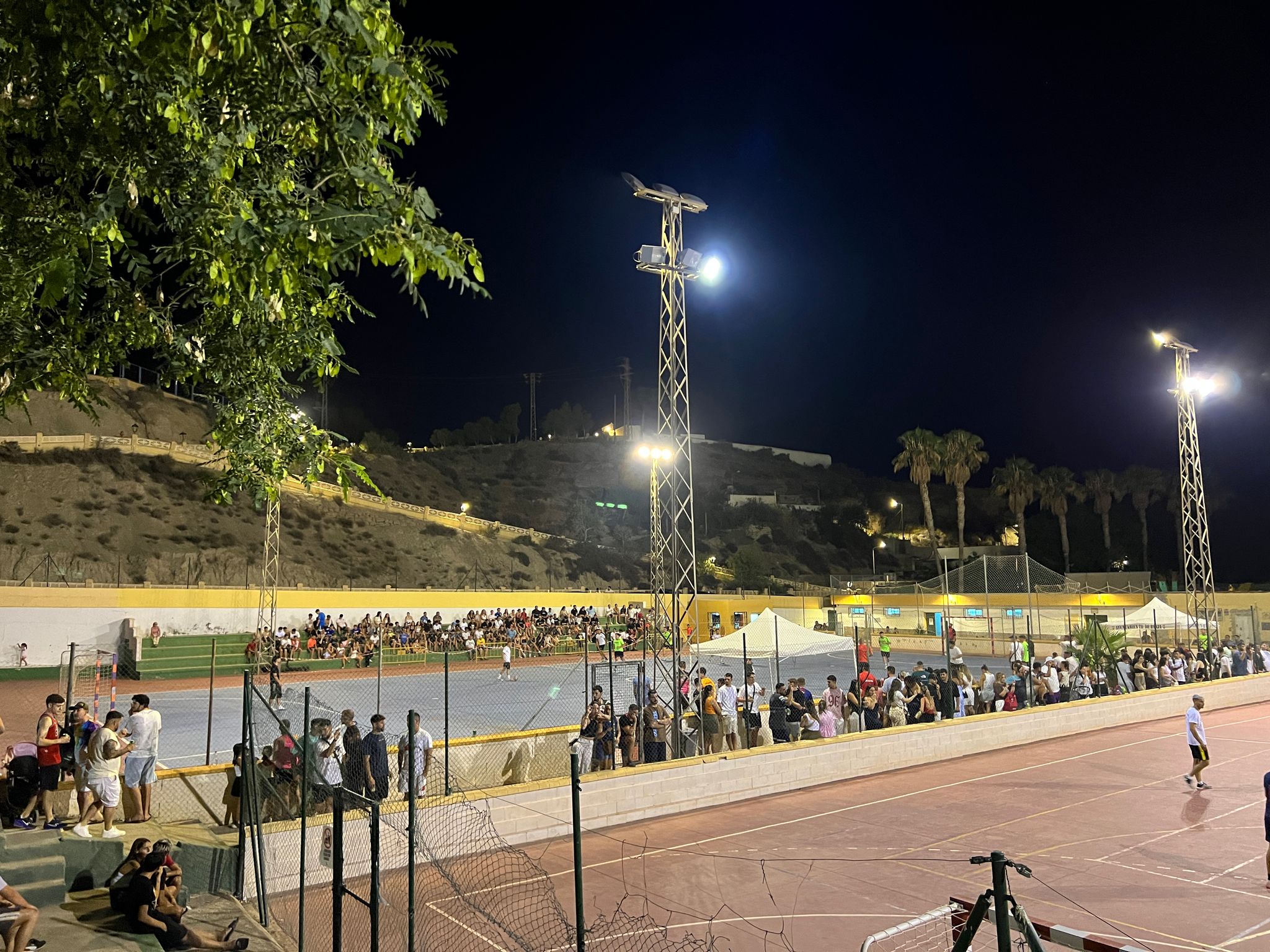 Partido de fútbol sala en el estadio